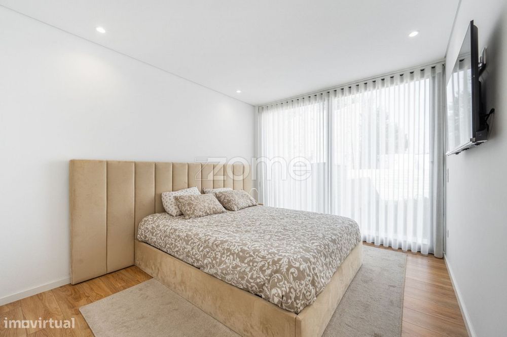 Apartamento T2 c/ varanda e garagem | Vilar de Pinheiro, Vila do Conde