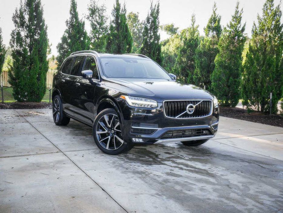 Volvo XC90 T6 Momentum      2019
