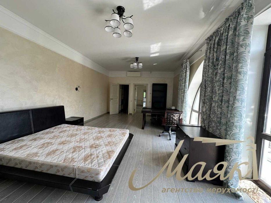 Оренда резиденції з двох будинків на 60 сотках землі в Хуторі Мригі