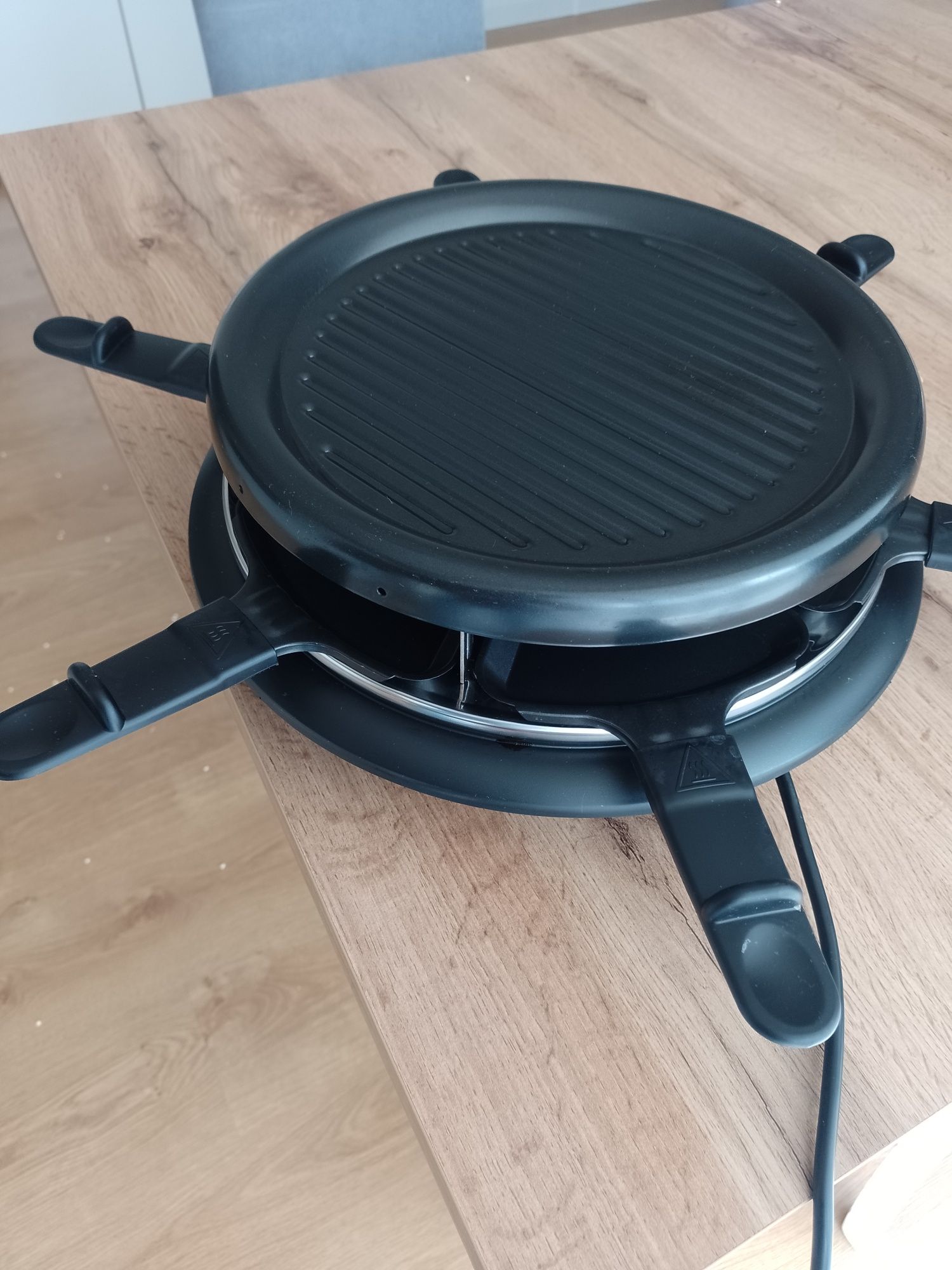 Elektryczny grill raclette