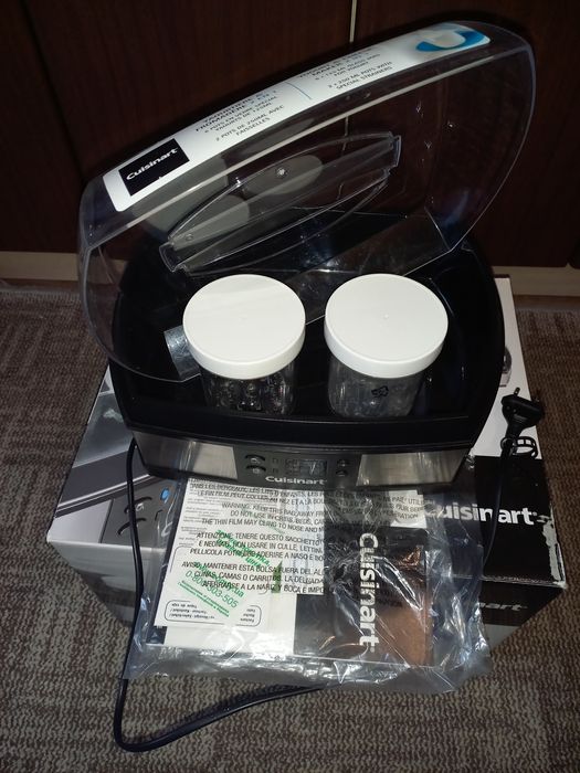 Йогуртниця Cuisinart YM400E