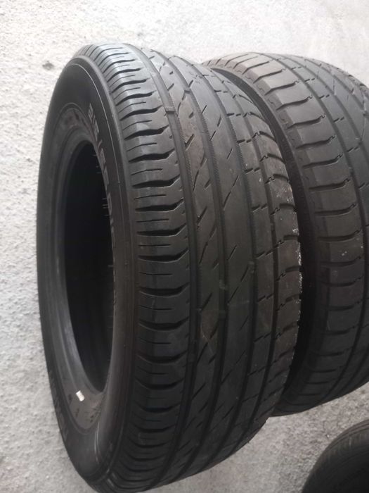 4 Pneus 215/65R16 Continental e Nokian