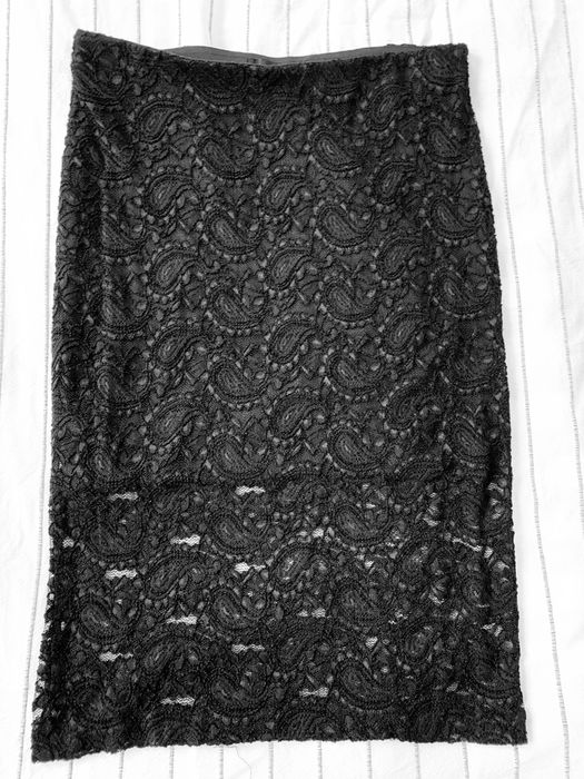 Koronkowa spódnica H&M ołówkowa