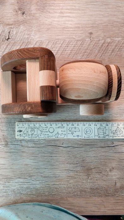 Іграшкові бетономішалка