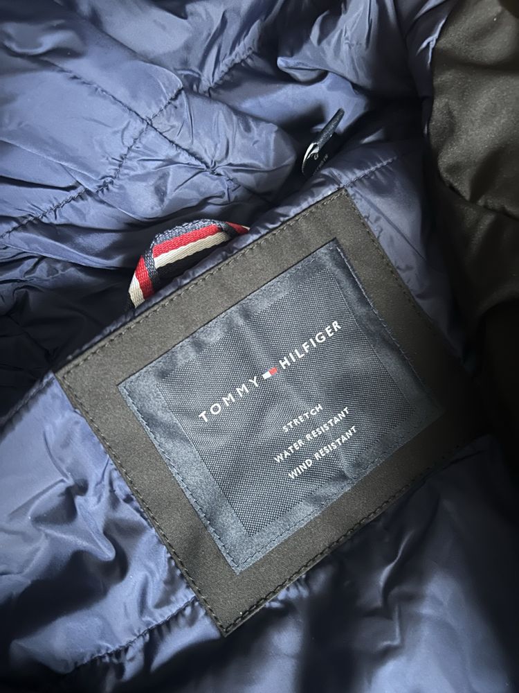 Nowa czarna kurtka meska Tommy Hlifiger outlet wiatrówka przeciwdeszcz