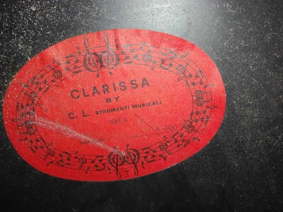 Guitarra Clarissa Semi-acústica estilo Ovation (antiga e rara)