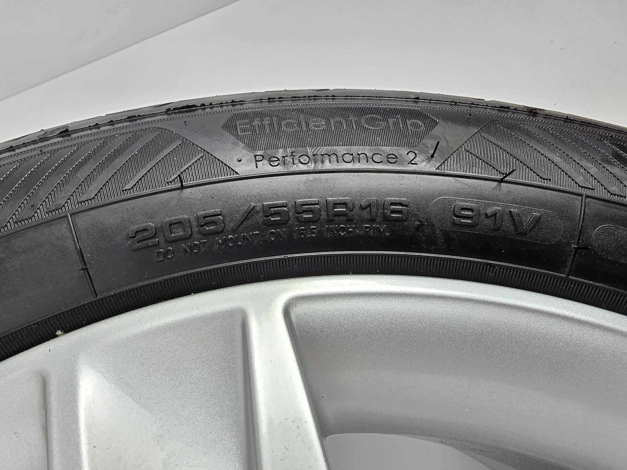 Opony Goodyear Efficientgrip Performance 2 - 205/55/16