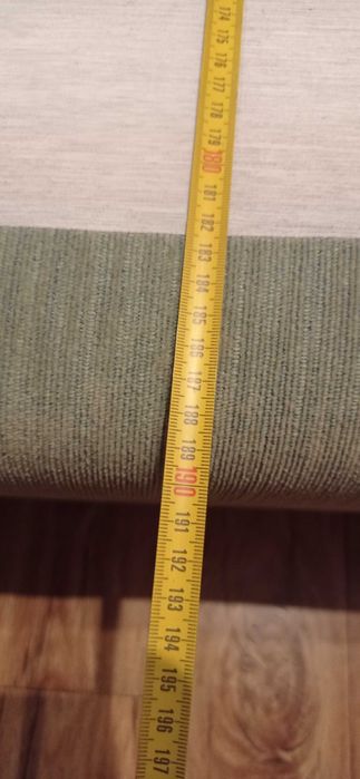 Sofa rozkładana odcień zieleni