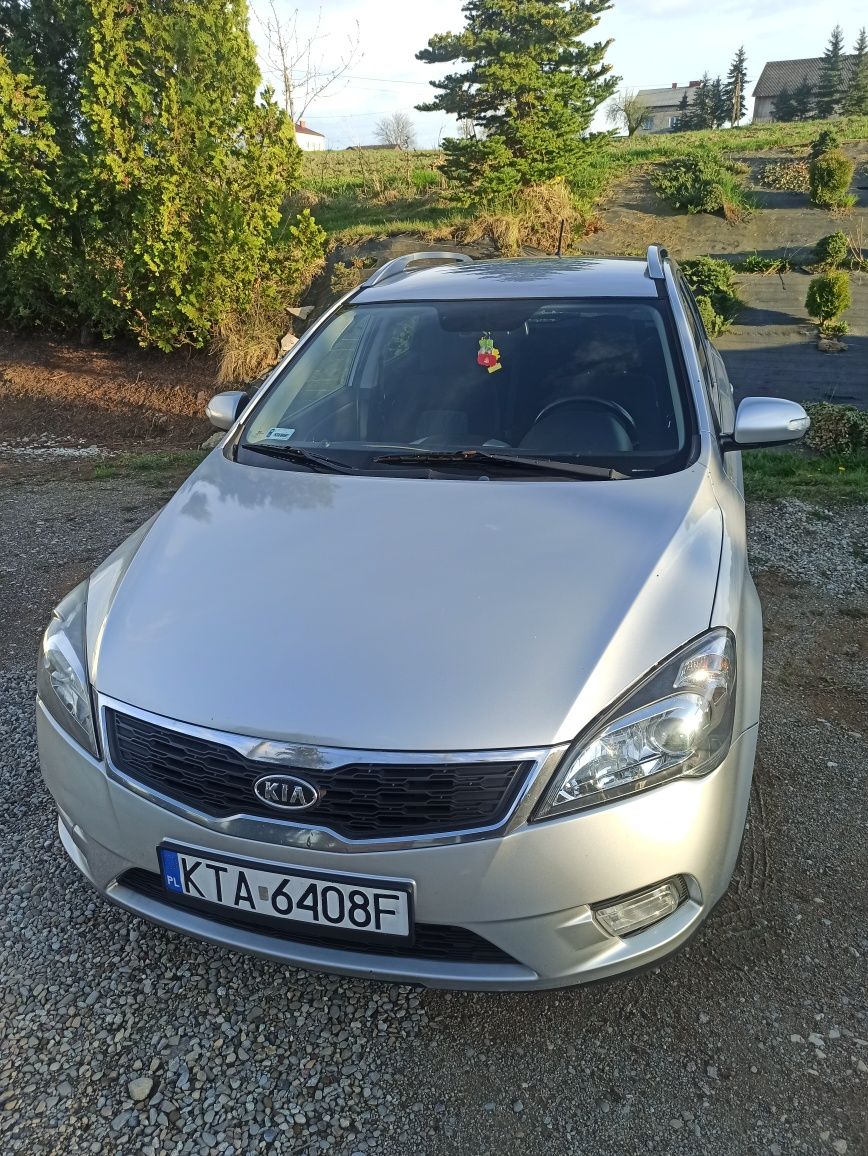 Kia Ceed 1,6 crdi  2012