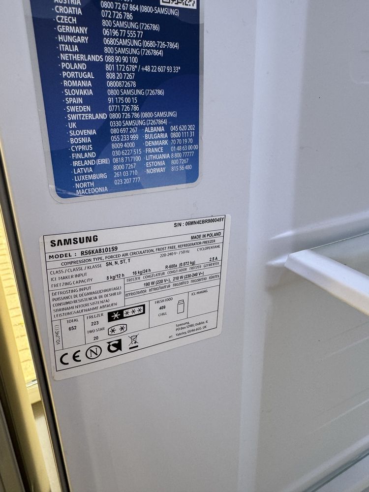 Холодильник Samsung Side by Side 2021року