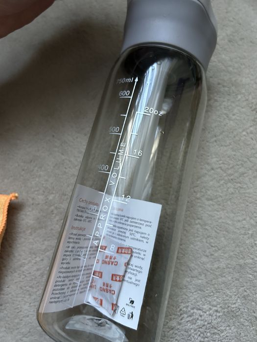 Bidon z rurką i uchwytem 750ml