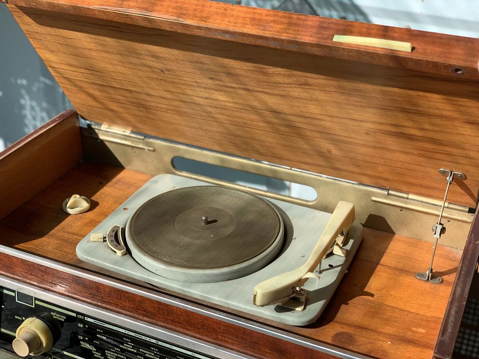 Лампова  радіола RIGONDA