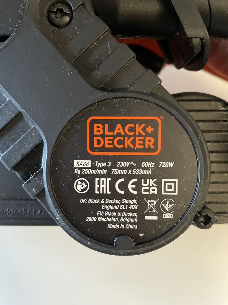 Szlifierka taśmowa Black Decker KA88