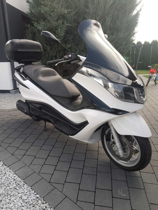 Sprzedam Skuter Piaggio X10. 125cm3. Przebieg 13000KM