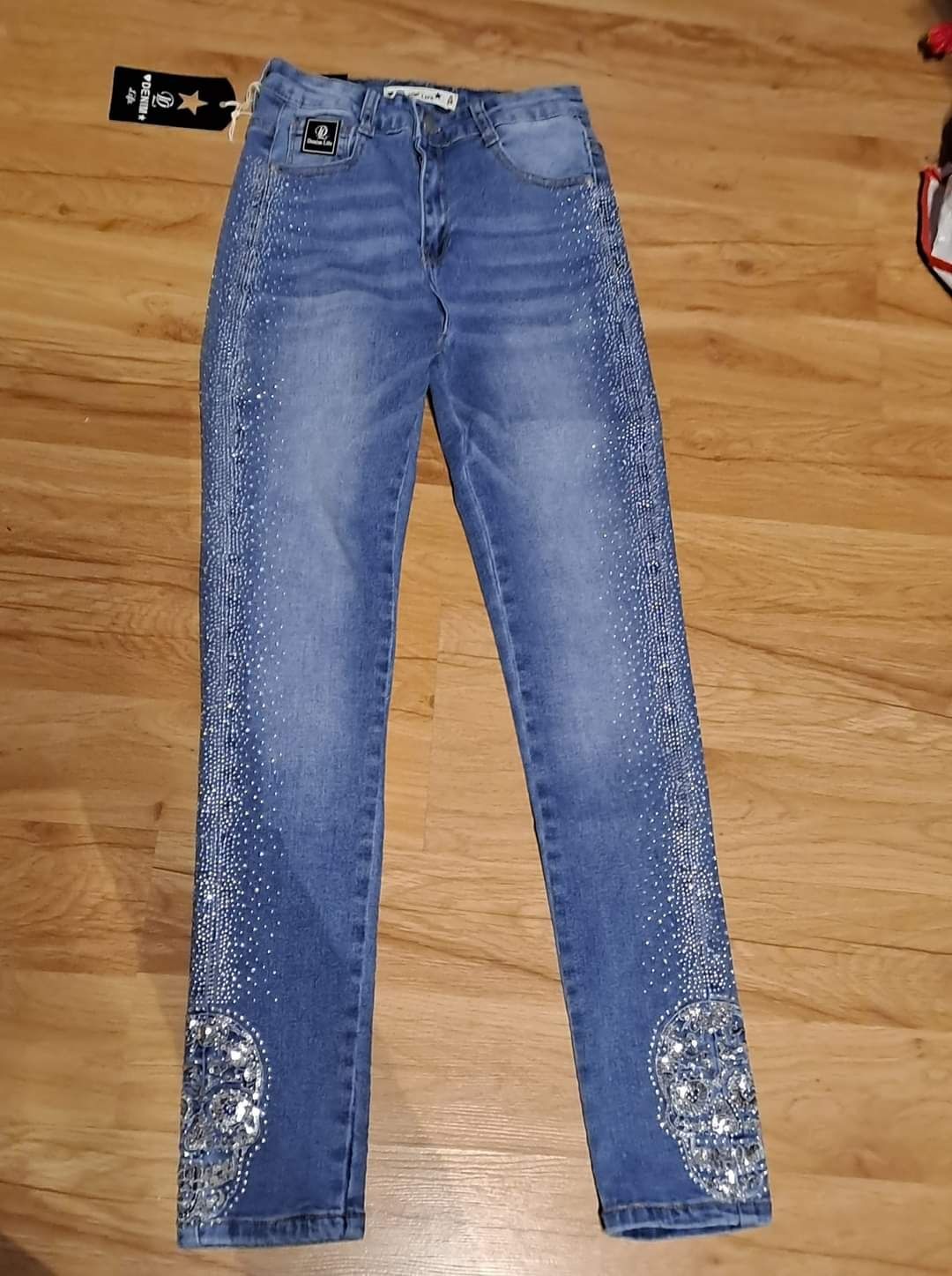 Jeans Damskie Czaszki rozmiar 38