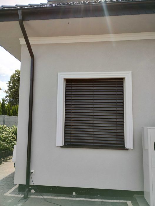 Sztukateria elewacyjna bonie gzymsy listwy profile okienne karnisze