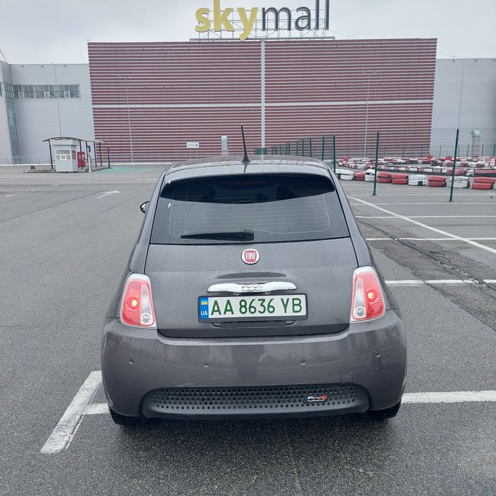 Продам електромобіль FIAT500e
