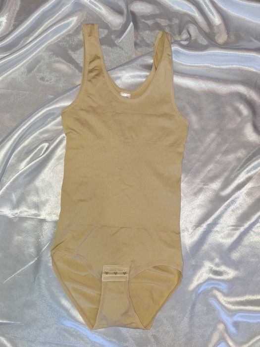 Утягуюча білизна розмір S-M