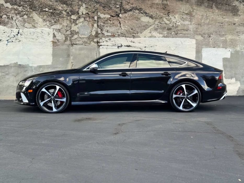 Audi RS 7      2016