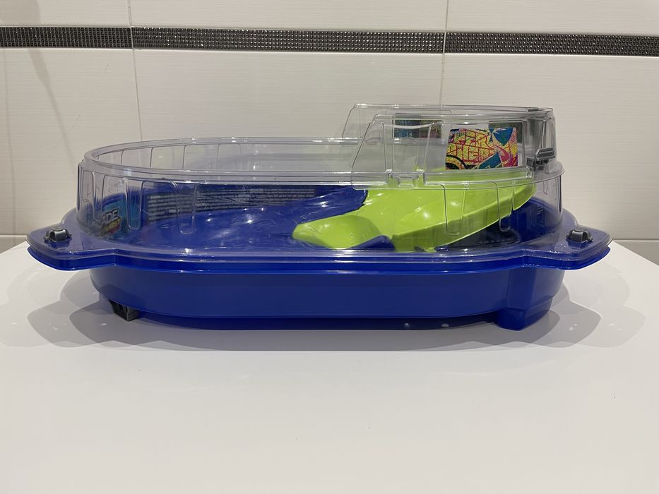 Arena Beyblade Burst Rise Original