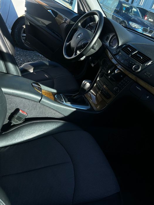 Mercedes-Benz E 220 CDI – 2005

Vendo Mercedes-Benz E 220 CDI de 2005