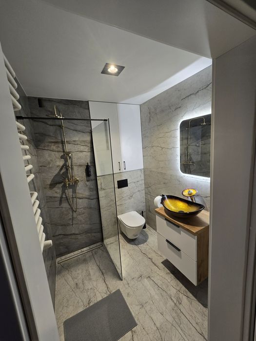 Apartament Centrum z jacuzzi,  prywatny parking, 3-pokojowe  klimatyza
