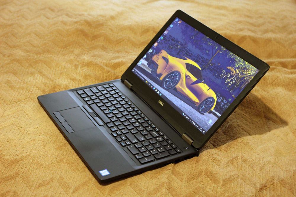 DELL 5570/Core i5-6300/Видео 2GB/8GB/SSD256/АКБ 5ч/15.6 ips FHD