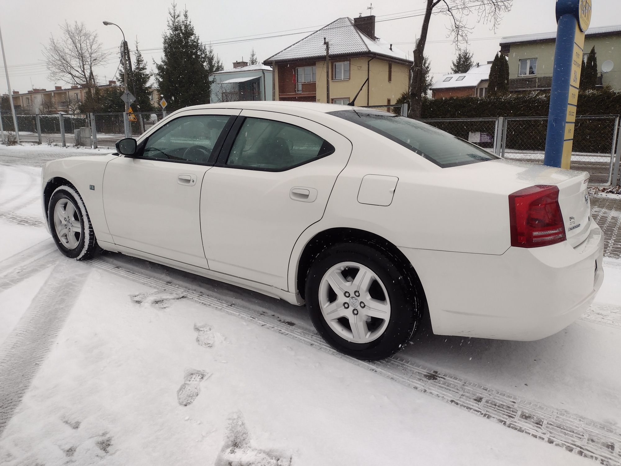 Dodge Charger 2.7 Benzyna 2008 Rok