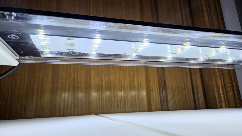 Calha de Iluminação para Aquário da Zetlight (40 cms Total 60cms)