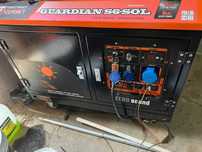 um gerador a gasolina de 6000w.