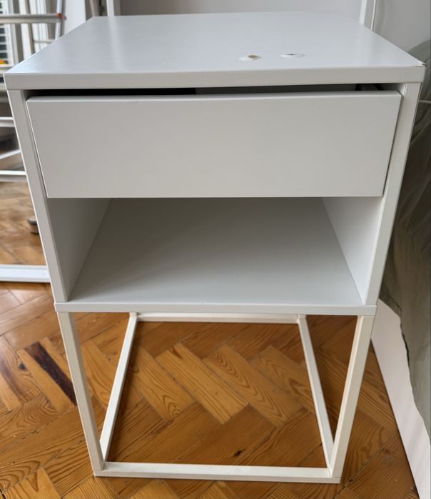Mesa de cabeceira