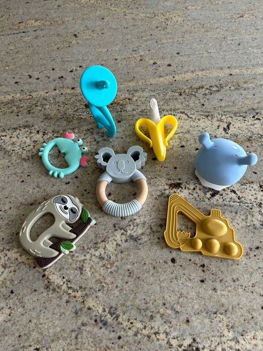 zestaw gryzaków dla niemowlaka