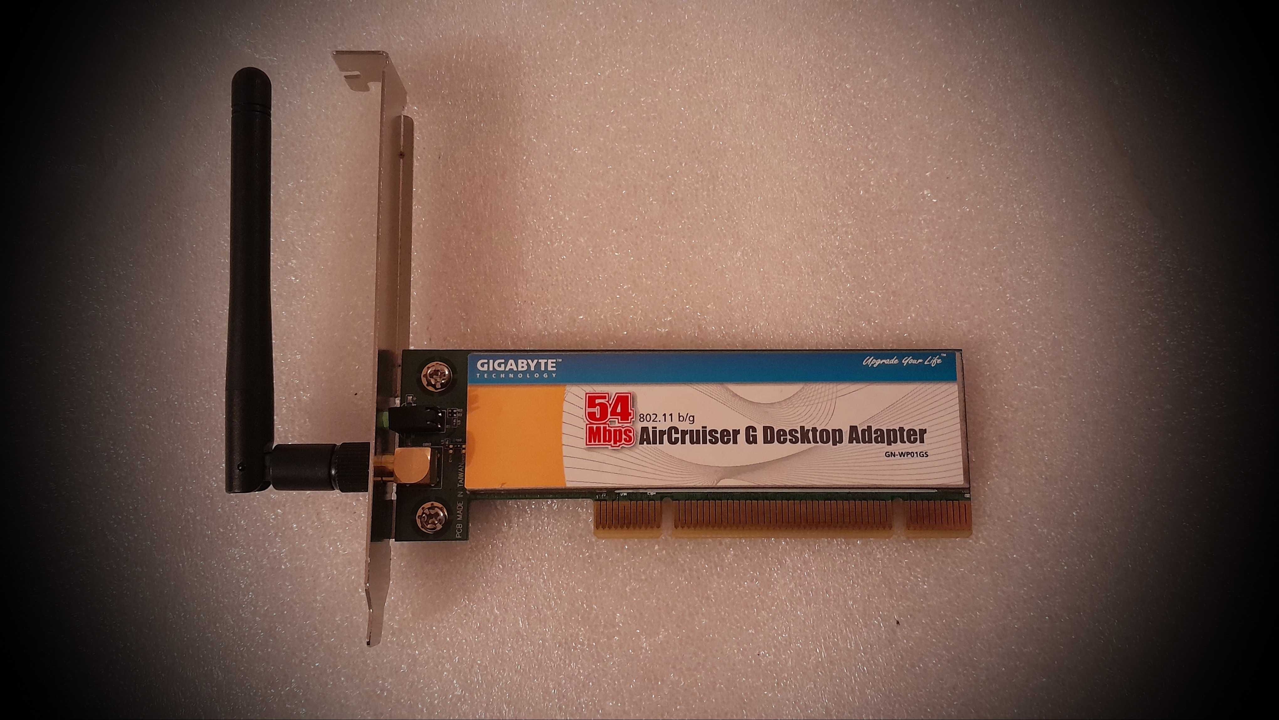 GIGABYTE 54M PCI GN-WP01GS karta sieci wireless na złączu PCI.