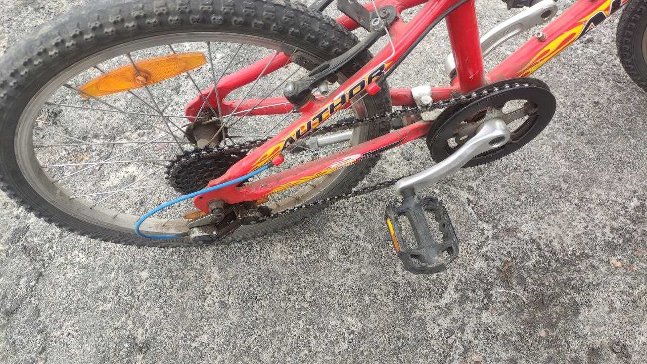Продам детский велосипед с колесом 20
