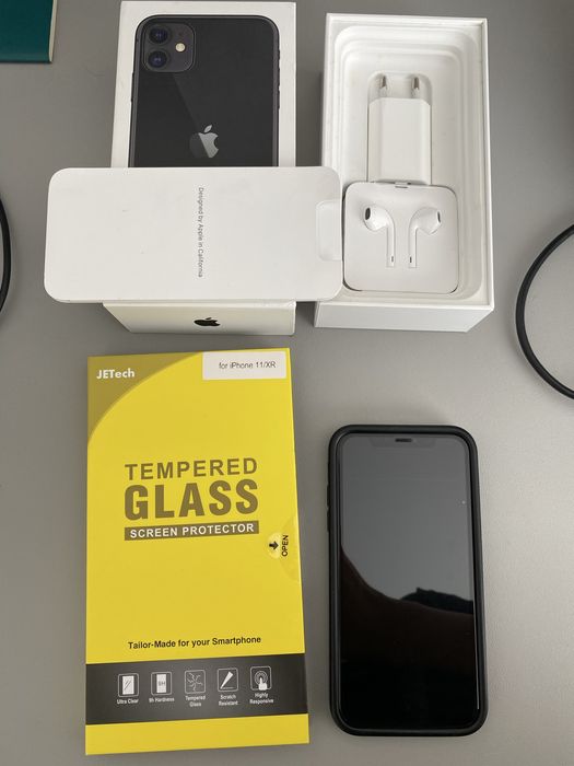 iPhone 11 64 GB Preto