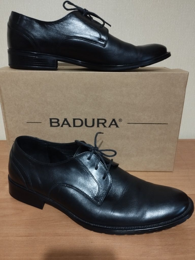 Шкіряні черевики чоловічі Badura р.43