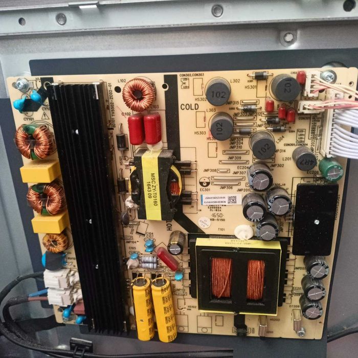 Продам телевізор KIVI 55UX10S на запчастини