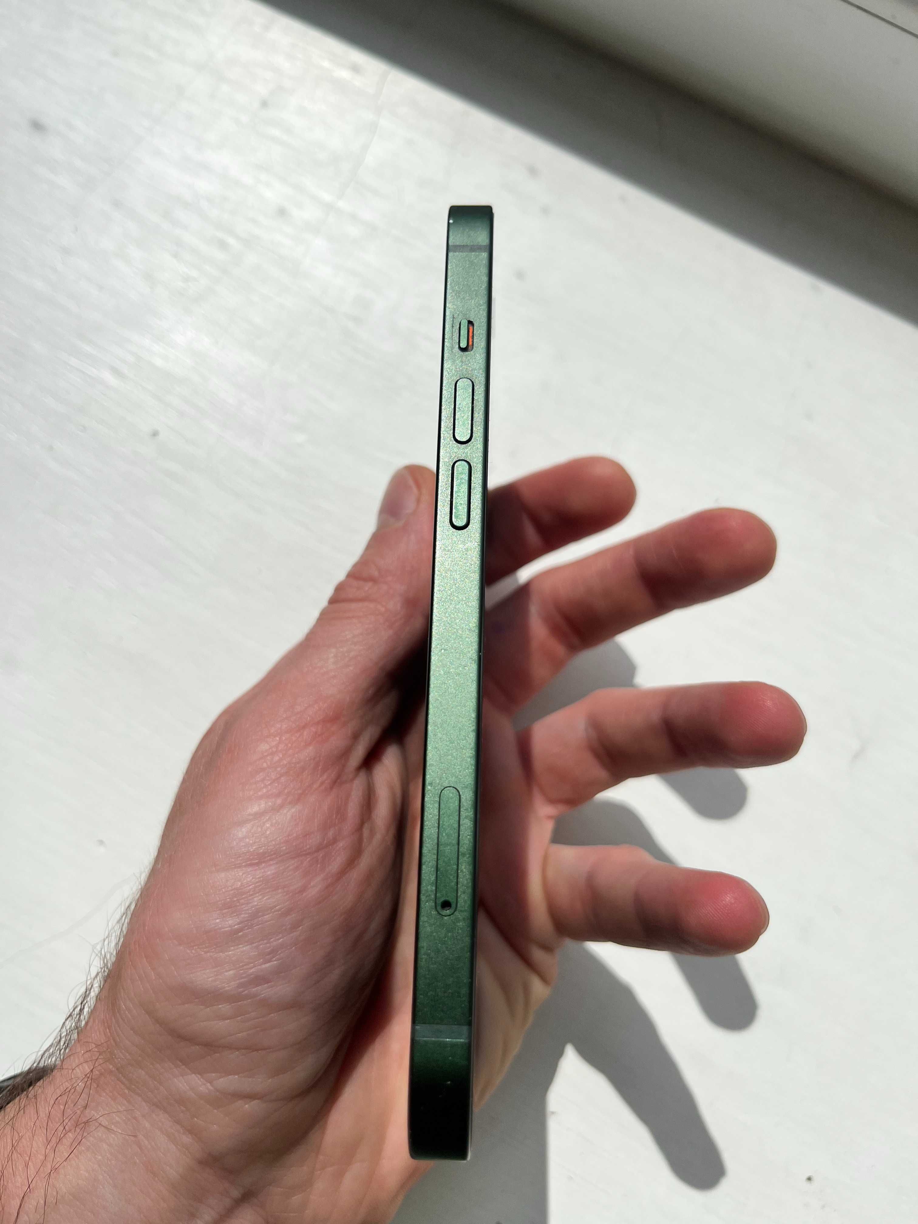 iPhone 13 Зелений- 128 GB. Батарея 83. Добрий стан.