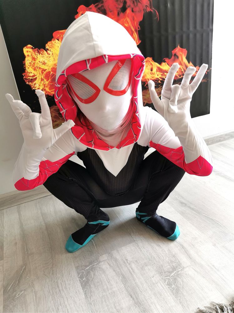 Superbohaterka Gwen Stacy spiderman Spiderwoman 150