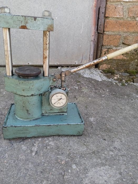 Продам прес -станок