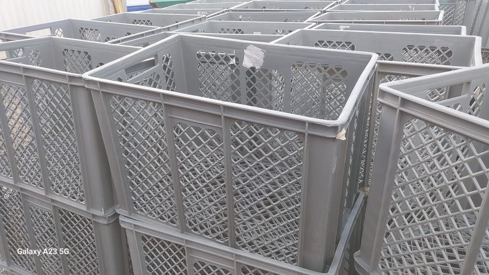 30 Cestos plástico semi novos com marca alimentar