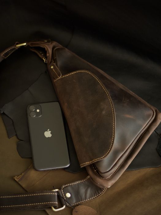 Сумка на грудь чоловіча шкіряна. Слінг / бананка мужская кожаная