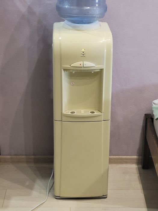 Кулер для воды Хотфрост V802C