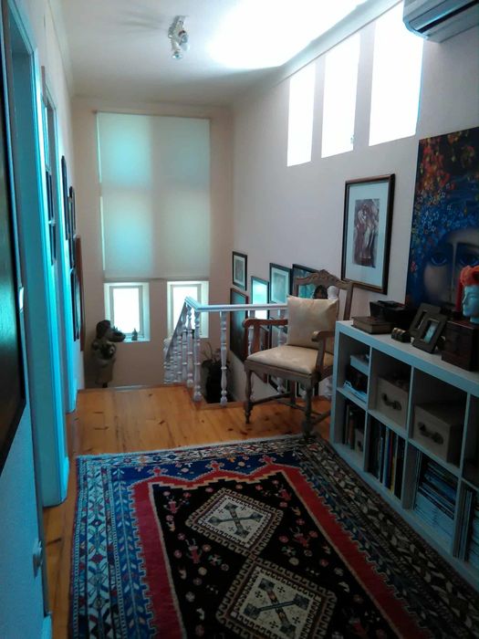 Moradia T3 c/ dois pisos e amplos jardins situada a 5 mn  da cidade vr