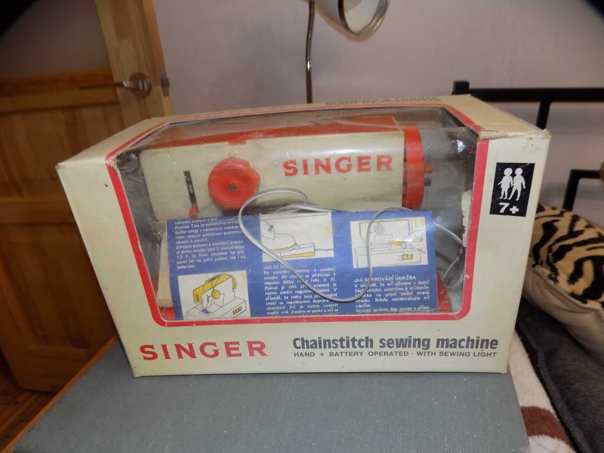 швейна машинка дитяча Singer на батарейках