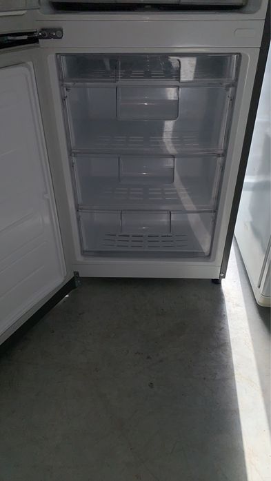 Холодильник LG No Frost в обох камерах