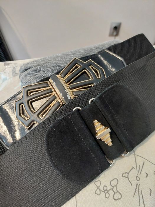 Pasek na szerokiej gumie, ozdobna klamra