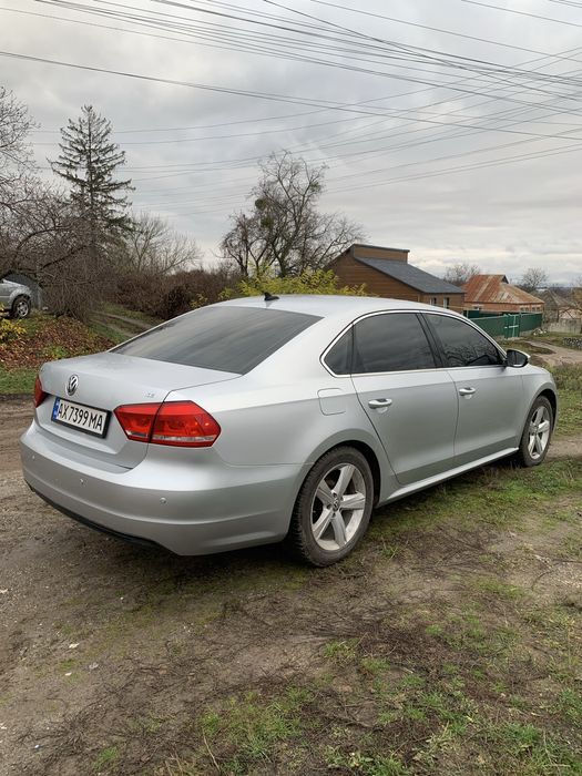 Продам Пассат В7 2013 год 2.5 газ бенз