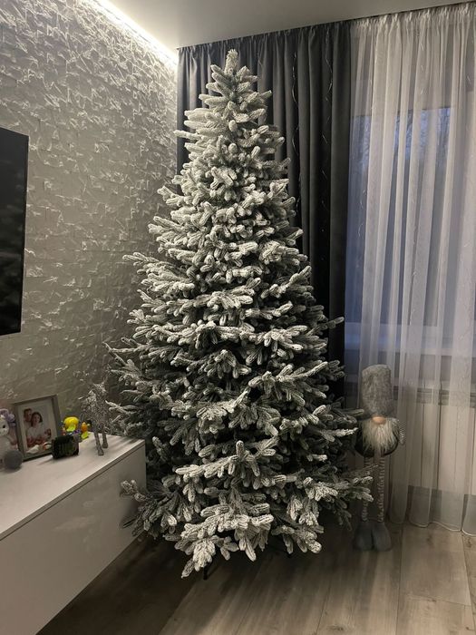 Ялинка віденська засніжена 2,3