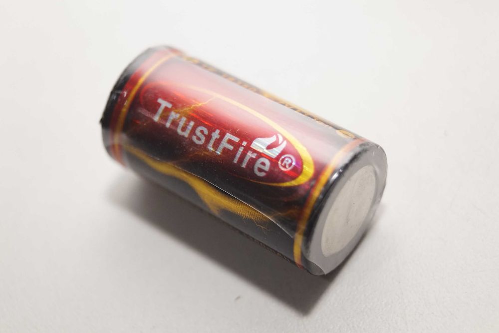 W142 Trustfire 18350 bateria 1200mAh 3,7 V LI-ion chroniony (PCB)